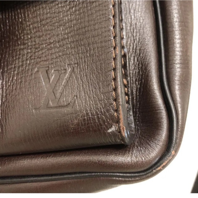 LOUIS VUITTON(ルイヴィトン)のルイ・ヴィトン　ショルダーバッグ　ユタ　ウィチタ メンズのバッグ(ショルダーバッグ)の商品写真