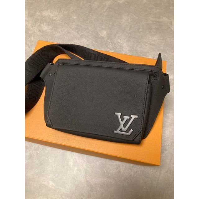 Louis vuitton ヴィトン 美品 新作メンズバッグ バムバッグ - www