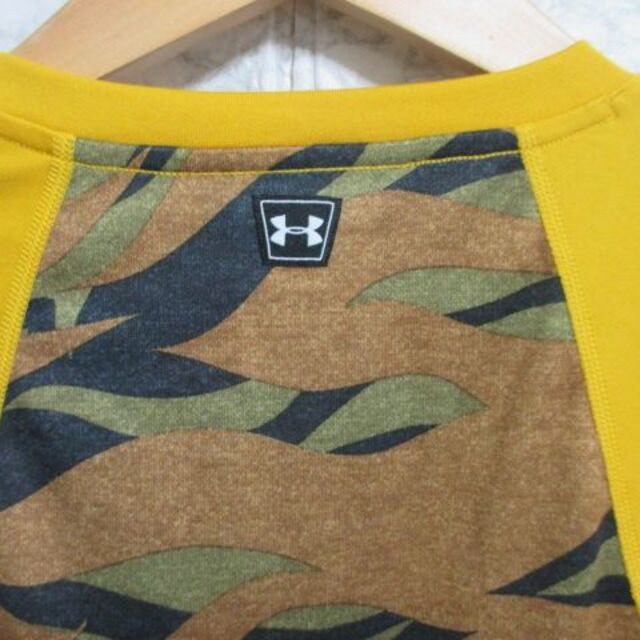 UNDER ARMOUR(アンダーアーマー)の☆アンダーアーマー カモフラージュ柄 ロゴ 長袖 Tシャツ/メンズ/SM☆新品 メンズのトップス(Tシャツ/カットソー(七分/長袖))の商品写真