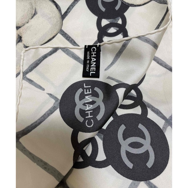 ファッション小物CHANEL シルクスカーフ