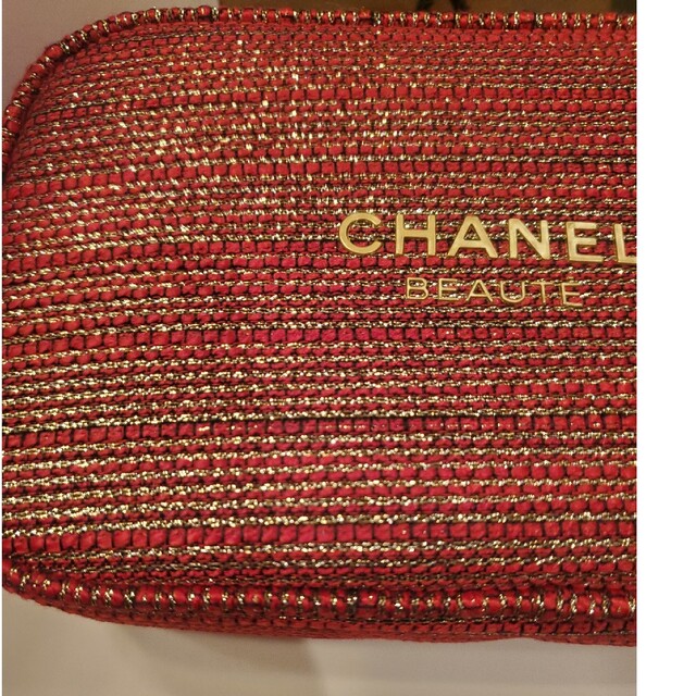 CHANEL(シャネル)のCANELノベルティポーチ レディースのファッション小物(ポーチ)の商品写真