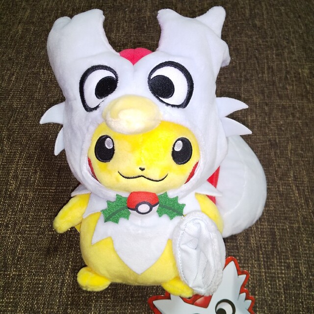 デリバードのポンチョを着たピカチュウ(タグ付き)【ポケモンクリスマス ...