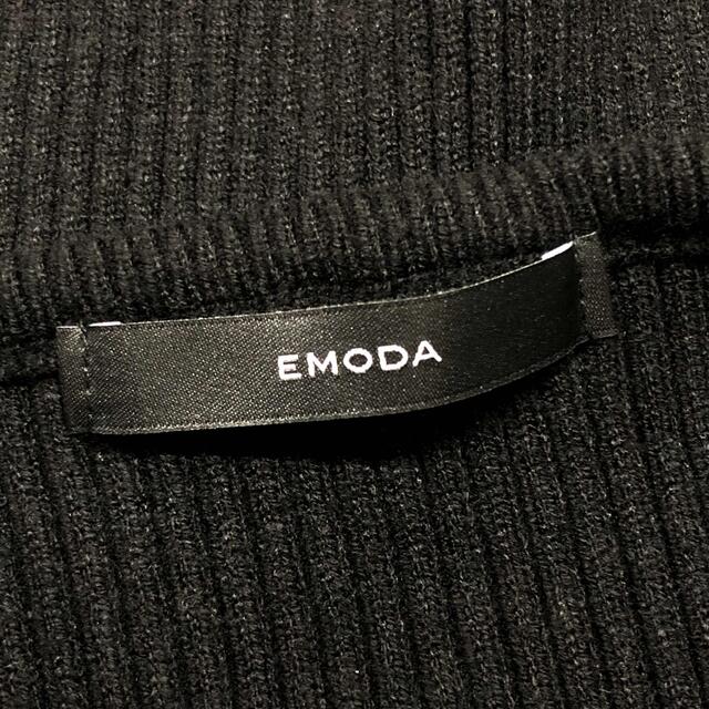 EMODA(エモダ)のEMODA シャーリングスリーブニット オフショル Fサイズ ブラック トップス レディースのトップス(ニット/セーター)の商品写真