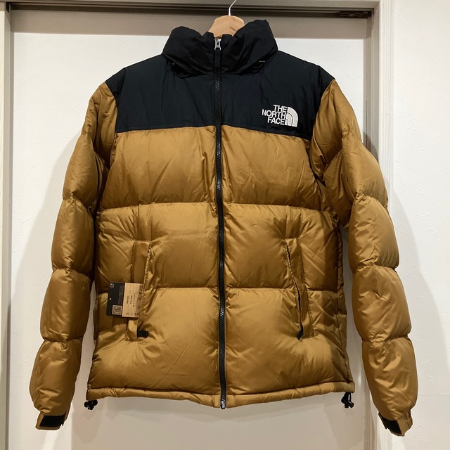 THE NORTH FACE(ザノースフェイス)の美品 人気カラー ノースフェイス ヌプシダウンジャケット トレンドカラー メンズのジャケット/アウター(ダウンジャケット)の商品写真