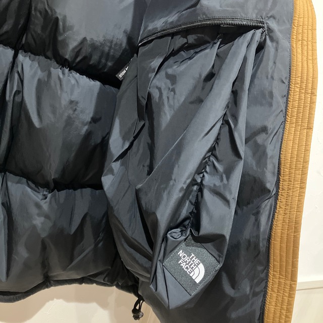 THE NORTH FACE(ザノースフェイス)の美品 人気カラー ノースフェイス ヌプシダウンジャケット トレンドカラー メンズのジャケット/アウター(ダウンジャケット)の商品写真