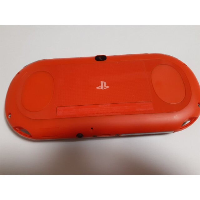 PlayStation Vita(プレイステーションヴィータ)のPSVita本体(PCH-2000)/メモリーカード36GB/ソフトセット エンタメ/ホビーのゲームソフト/ゲーム機本体(携帯用ゲーム機本体)の商品写真