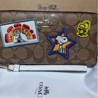 コーチ(COACH)のCOACH  長財布　シグネチャー　スヌーピー２(財布)