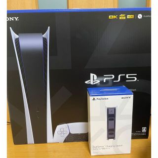 ソニー(SONY)の新品　PS5 プレイステーション5 デジタルエディション　充電スタンド付き(家庭用ゲーム機本体)