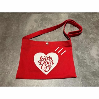 ヒューマンメイド(HUMAN MADE)の美品HUMAN MADE Girls Don't Cry Satchel Red(ショルダーバッグ)