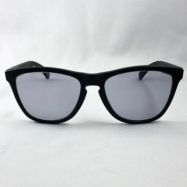 Oakley(オークリー)のOAKLEYオークリー9245ライトスモークサングラスフロッグスキンD0 メンズのファッション小物(サングラス/メガネ)の商品写真