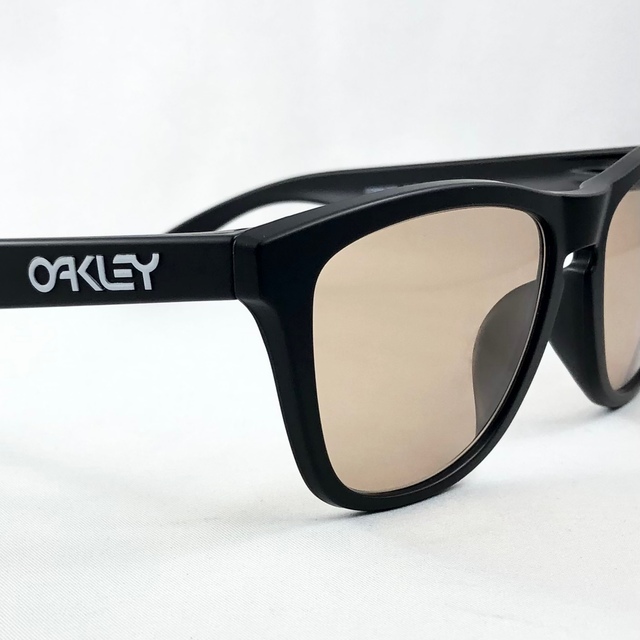 Oakley(オークリー)のOAKLEYオークリー9245ライトブラウンサングラスフロッグスキンD0 メンズのファッション小物(サングラス/メガネ)の商品写真