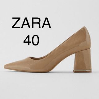 ザラ(ZARA)のZARA ブロックヒール エナメル エクリュ(ハイヒール/パンプス)