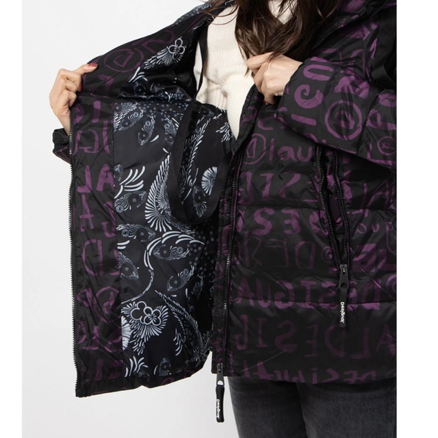 DESIGUAL(デシグアル)の新品✨デシグアル　定価31,900円　デシグアル　コート　ピンク系柄　大特価‼️ レディースのジャケット/アウター(その他)の商品写真