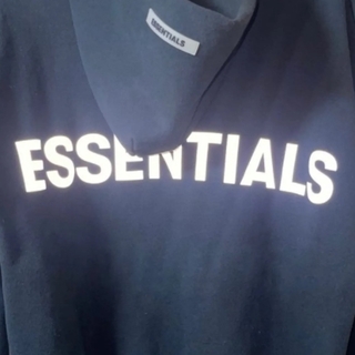 エッセンシャル(Essential)のessential パーカー(パーカー)