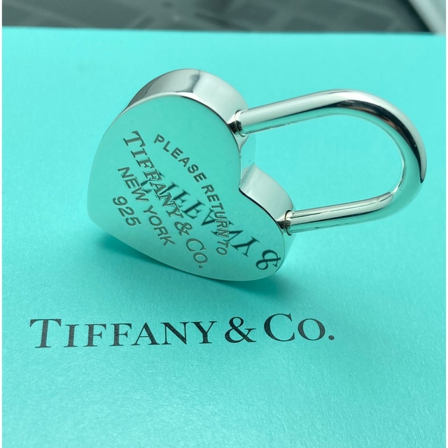 Tiffany & Co.(ティファニー)のTiffany& Co. ティファニー ハートロック チャームSV925 レディースのファッション小物(キーホルダー)の商品写真