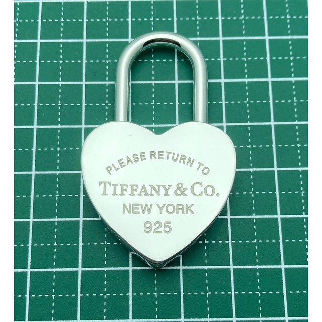 Tiffany & Co.(ティファニー)のTiffany& Co. ティファニー ハートロック チャームSV925 レディースのファッション小物(キーホルダー)の商品写真