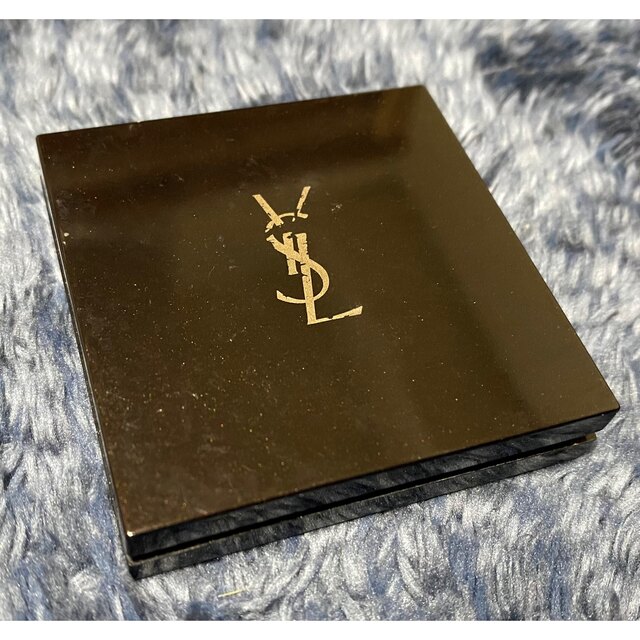 Yves Saint Laurent Beaute(イヴサンローランボーテ)のイヴサンローラン アイシャドウ コスメ/美容のベースメイク/化粧品(アイシャドウ)の商品写真