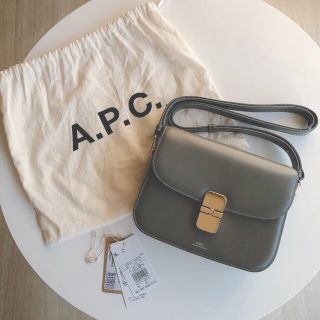 APC(A.P.C) スエード ショルダーバッグ(レディース)の通販 23点