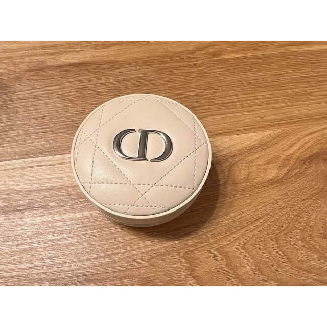 Dior(ディオール)の☆1週間限定価格☆Dior クッションパウダー コスメ/美容のベースメイク/化粧品(フェイスパウダー)の商品写真