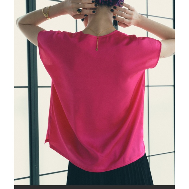 新品♡manana suerte♡ ヴィンテージサテントップス レディースのトップス(Tシャツ(半袖/袖なし))の商品写真