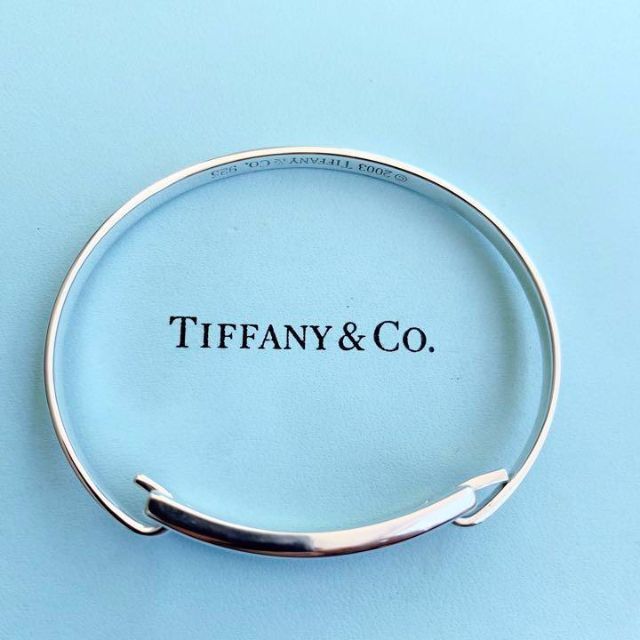 Tiffany & Co.(ティファニー)の【美品正規品】OLD TIFFANY　オープンレクタングル2003 バングル レディースのアクセサリー(ブレスレット/バングル)の商品写真