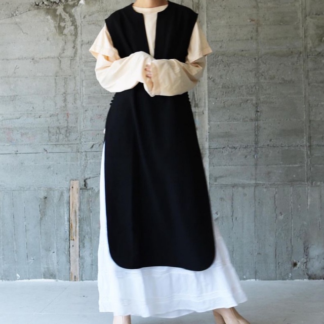 専用です aere アエレ caftan slit onepieceの通販 by a｜ラクマ