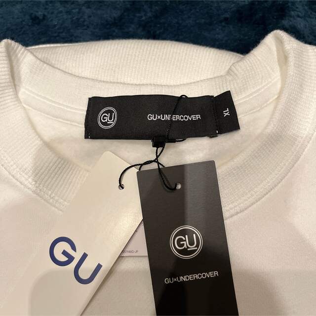GU(ジーユー)の新品 GU アンダーカバー グラフィックスウェットシャツ XL ホワイト メンズのトップス(スウェット)の商品写真