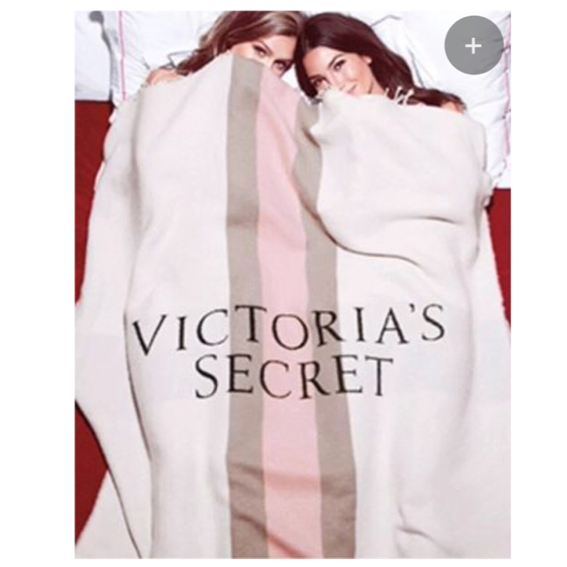 Victoria's Secret(ヴィクトリアズシークレット)の新品未使用日本未発売ブランケット インテリア/住まい/日用品の寝具(毛布)の商品写真