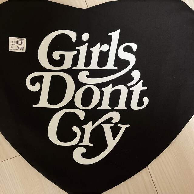 verdy 伊勢丹　girls don't cry クッション　ブラック