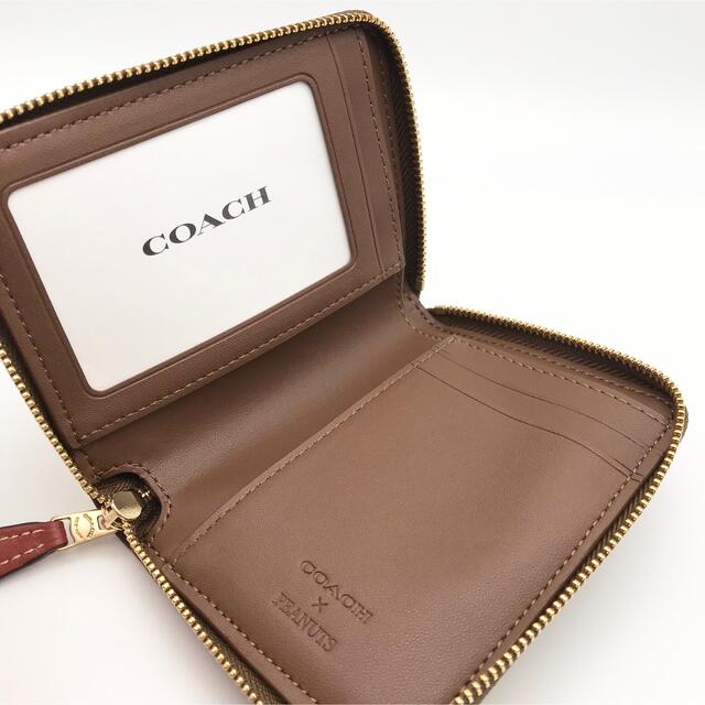 COACH(コーチ)のCOACH 大人気 スモールジップアラウンドウォレット スヌーピー カーキ 新品 レディースのファッション小物(財布)の商品写真