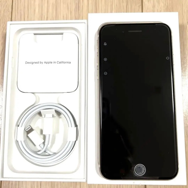 iPhone SE3 第三世代 64GB SIMフリー スターライト iPhone SE3 第三世代 64GB SIMフリー スターライト