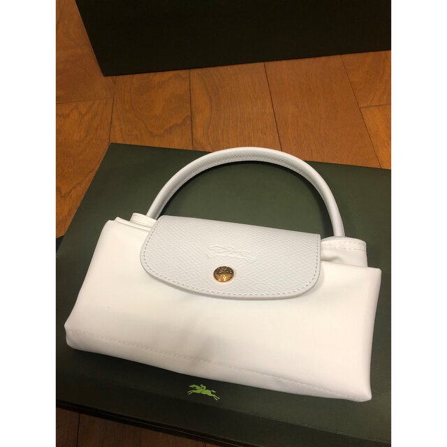 LONGCHAMP(ロンシャン)のロンシャン　プリアージュ限定白　新品プレゼントにも レディースのバッグ(ハンドバッグ)の商品写真