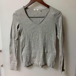 ユニクロ(UNIQLO)のUNIQLO ユニクロ 長袖 トップス  Vネック Sサイズ グレー(Tシャツ(長袖/七分))