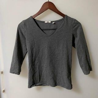 ユニクロ(UNIQLO)のUNIQLO ユニクロ 七分袖 Vネック トップス  Sサイズ グレー(Tシャツ(長袖/七分))