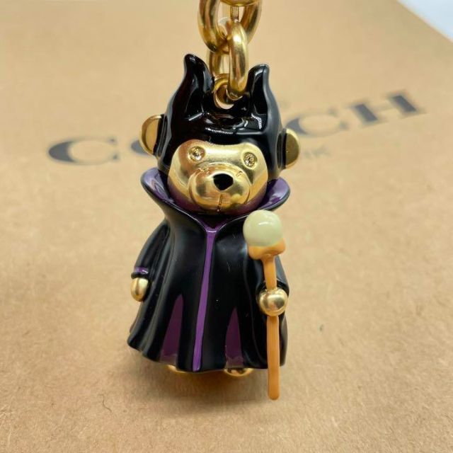 【新品未使用】コーチ ヴィランズ ディズニー チャーム ベア マレフィセント | フリマアプリ ラクマ