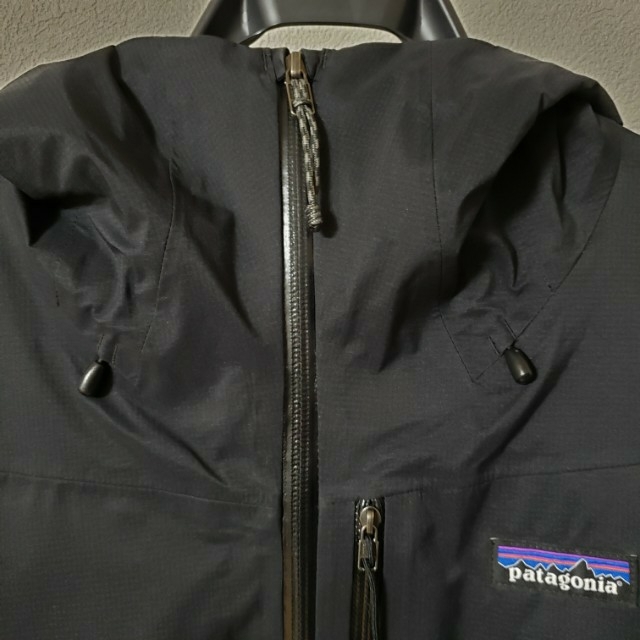 patagonia(パタゴニア)のパタゴニア　patagonia　メンズ　レインシャドージャケット メンズのジャケット/アウター(ナイロンジャケット)の商品写真