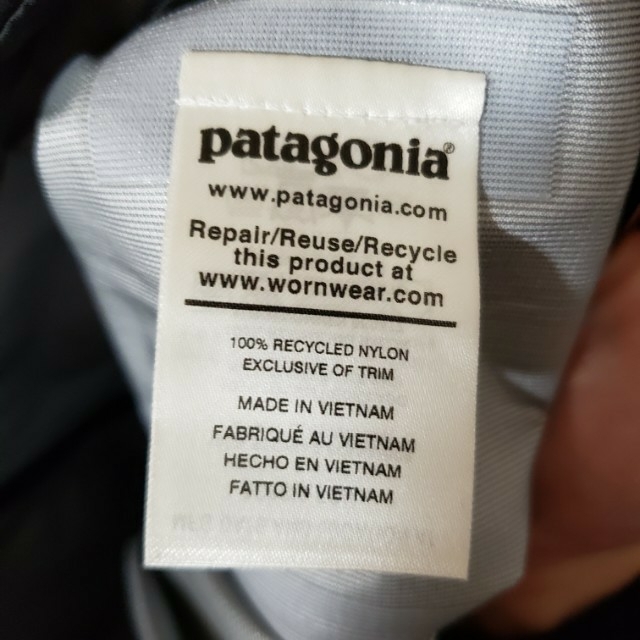 patagonia(パタゴニア)のパタゴニア　patagonia　メンズ　レインシャドージャケット メンズのジャケット/アウター(ナイロンジャケット)の商品写真