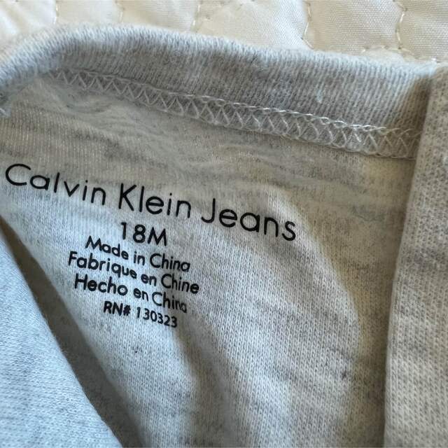 Calvin Klein(カルバンクライン)のCalvin Klein Jeans Tシャツ　80 キッズ/ベビー/マタニティのベビー服(~85cm)(Ｔシャツ)の商品写真