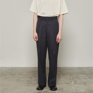 コモリ(COMOLI)のザリラクス　ザスラックス　トップグレー　22aw 46(スラックス)