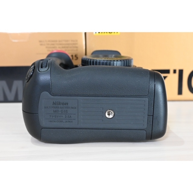 美品 ショット数100枚未満 Nikon D7100 MB-D15 付き ニコンの通販 by ...