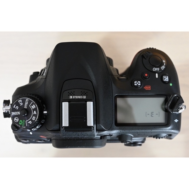 美品 ショット数100枚未満 Nikon D7100 MB-D15 付き ニコンの通販 by ...