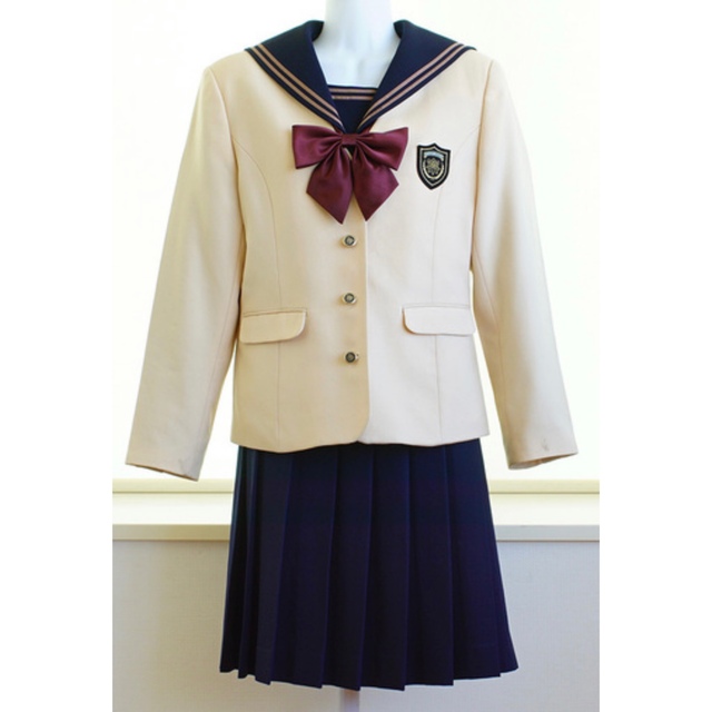 女子高校生　制服　セーラー服