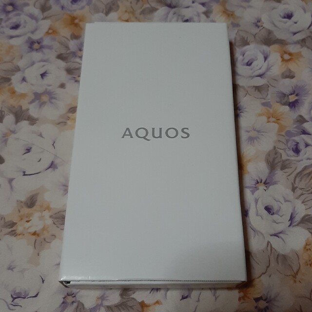 AU AQUOS wish アイボリー  SHG06