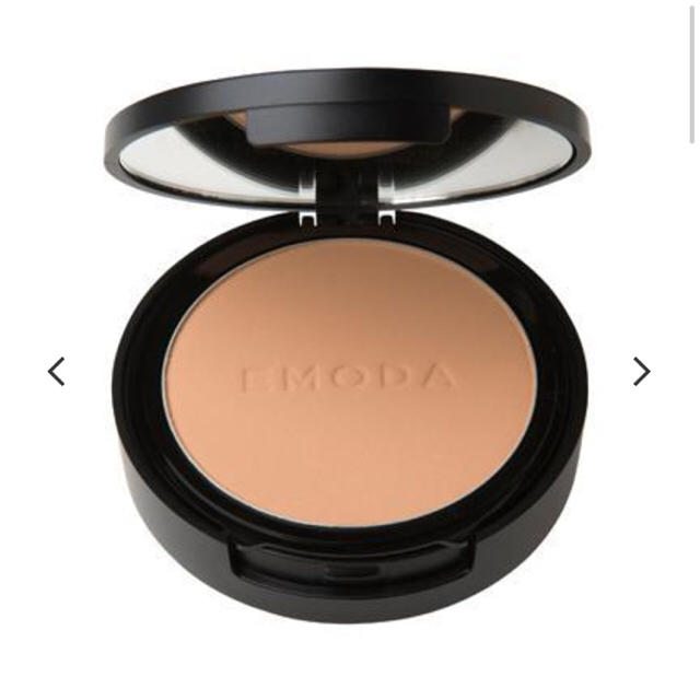 EMODA(エモダ)のEMODA  MUSE POWDER FOUNDATION B30 コスメ/美容のベースメイク/化粧品(ファンデーション)の商品写真