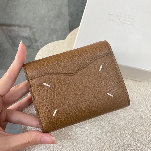 新品】メゾン マルジェラ エンベロープ 三つ折り財布 タン/ブラウン-