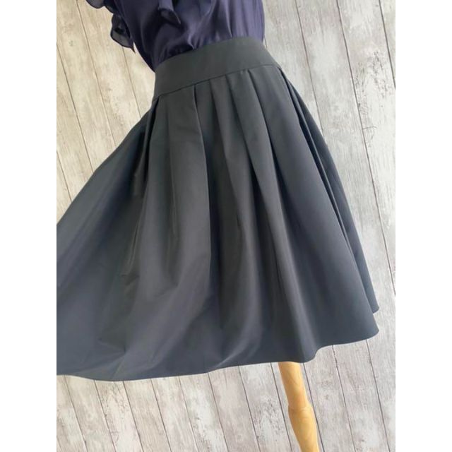 M'S GRACY(エムズグレイシー)のAD1543　エムズグレーシー　膝丈スカート　ソフトタック　パーティー レディースのスカート(ひざ丈スカート)の商品写真