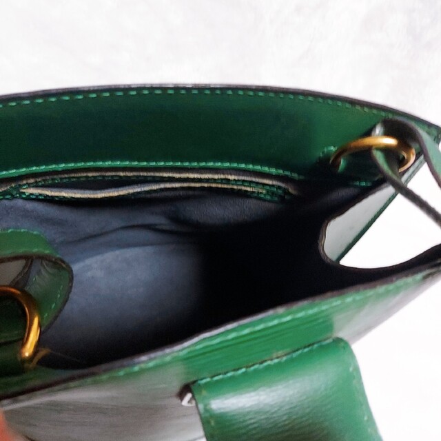 LOUIS VUITTON - 美品☆ルイヴィトン エピクリュニー ショルダー LOUIS VUITTON - 美品☆ルイヴィトン エピクリュニー ショルダー