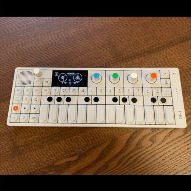 Teenage Engineering OP-1 - 鍵盤楽器 Teenage Engineering OP-1 - 鍵盤楽器