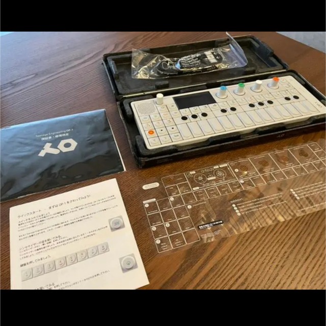 Teenage Engineering OP-1 楽器の鍵盤楽器(キーボード/シンセサイザー)の商品写真