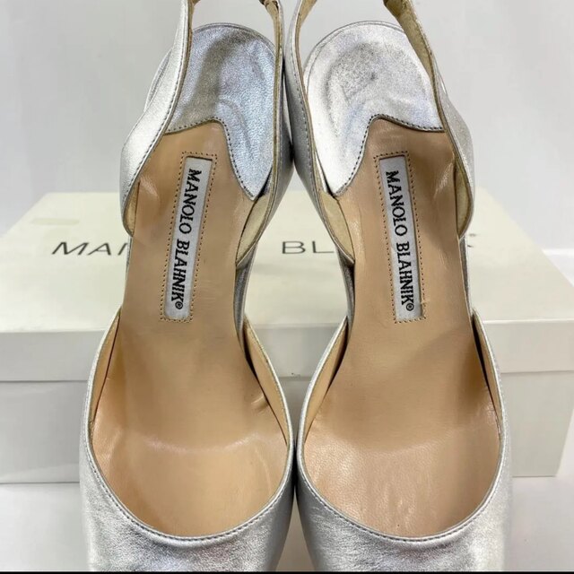 MANOLO BLAHNIK(マノロブラニク)の美品　マノロブラニク シルバー ヒール  37ハーフ レディースの靴/シューズ(ハイヒール/パンプス)の商品写真